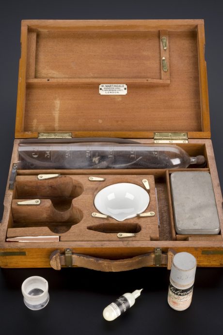 Salvarsan treatment kit for syphilis, Germany, 1909-1912 Credit: Science Museum, London. Wellcome Images.